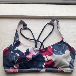 Lululemon Free to be Bra